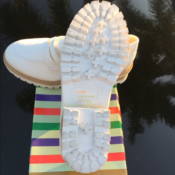 Carrini CA Collection Size7.5 Chunky White Loafers - Picture 8 of 8